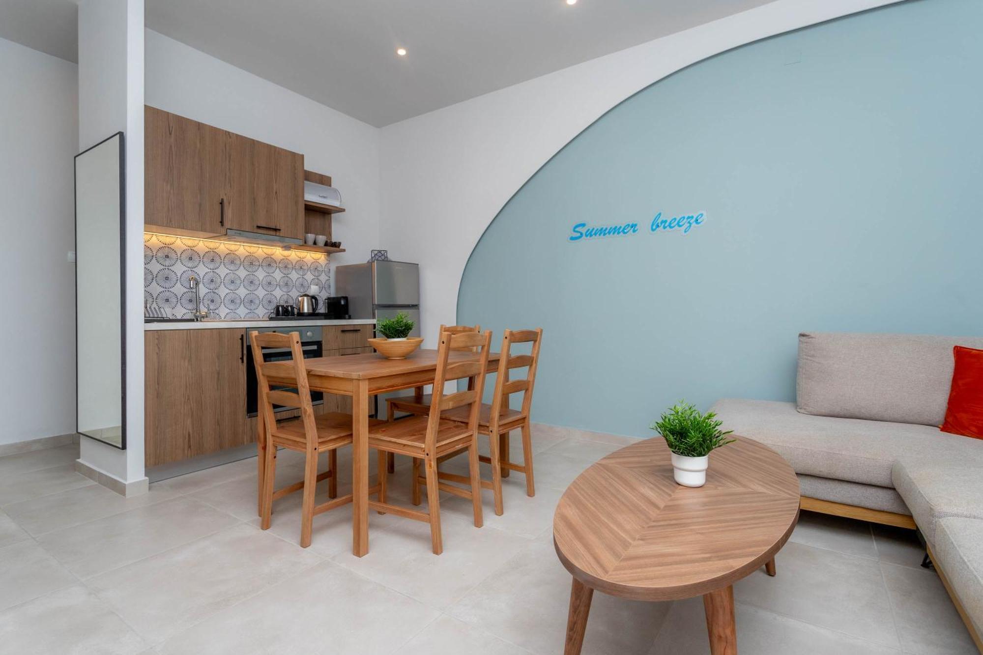 Pteleo Apartments เตเลออส ภายนอก รูปภาพ